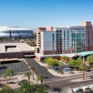 hotels near state farm stadium az.